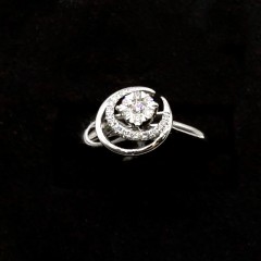 太子珠宝18K白金镶钻石戒指18分女款时尚经典送女友礼物DIRG008330